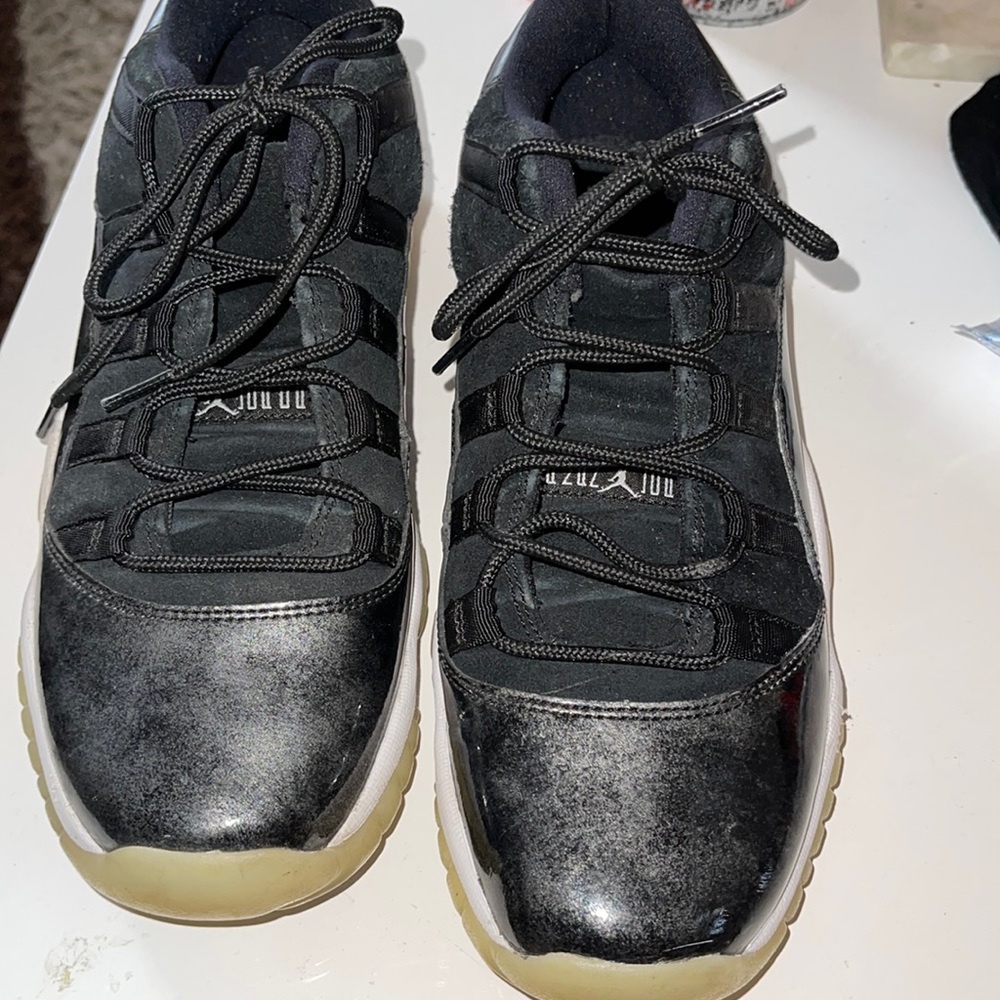 Jordan 11s lows